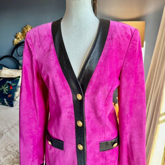 Danier Vintage 80s/90s Fuchsia Pink and Black Suede Leather Blazer and Skirt Set - Picture 3 of 16